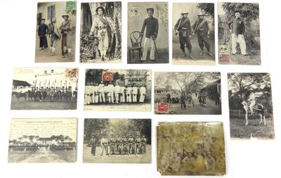 plusieurs vieilles photographies en noir et blanc représentant des hommes et des femmes en uniforme