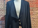 a black jacket on a mannequin mannequin mannequin mannequin mannequin mannequin mannequin mannequin mannequin