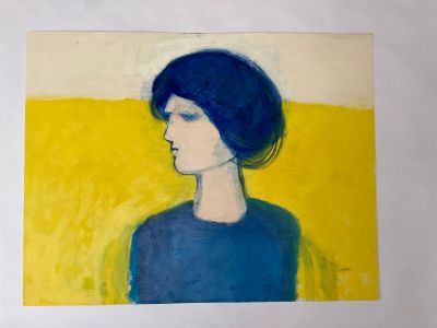 une peinture à l'huile représentant une femme aux cheveux bleus dans un champ jaune