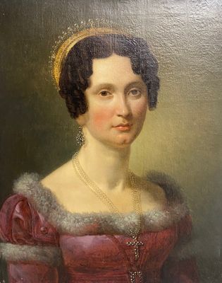 un vieux tableau représentant une femme en robe rouge avec une tia