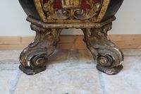 Une paire de jardinière italienne en bois polychrome et stuc… (photo 3)