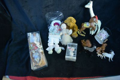 Lot de peluches miniatures de diverses années dont Betsy Bel…