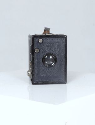 EHO. Appareil photo Box avec objectif Eho-Doppel-Objectiv-1:…