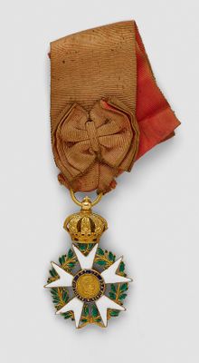 an image of a medal with a star on it