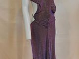 une image d'une robe posée sur un mannequin