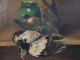 un tableau représentant un oiseau et un vase vert posés sur une table