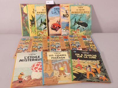 beaucoup de livres sur la table