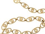 un bracelet en chaîne d'or et un bracelet en chaîne d'or