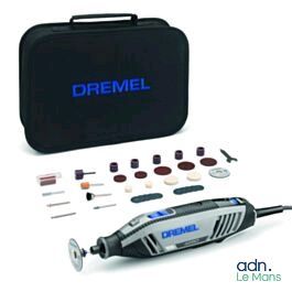 La ponceuse rotative Dremel sur secteur est livrée dans un coffret noir