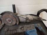 a picture of a bunch of tools that are on a table