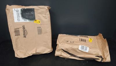 Lot de 2 colis Mystere (Retour Amazon,NPAI, Adresse incomple…