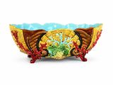bol décoratif orné d'un motif décoratif sur le dessus, sur un fond blanc