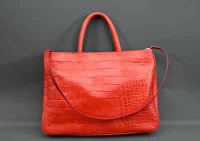La Furla - Grand sac en cuir rouge façon croco.