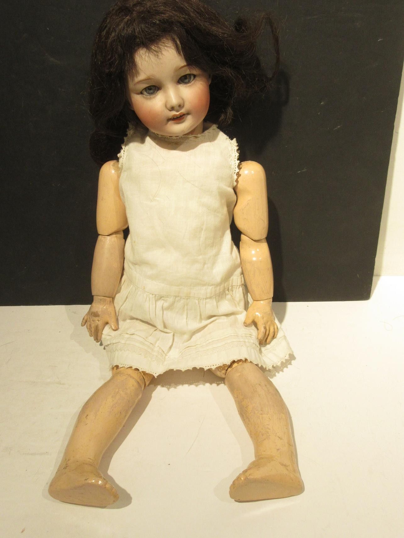 417 - SFBJ 301 PARIS POUPEE TETE PORCELAINE, CORPS ARTICULE - Ht 56 100 - 150 EURO