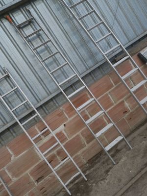 Echelle alu H300, Mise à prix 20 - Photo 1