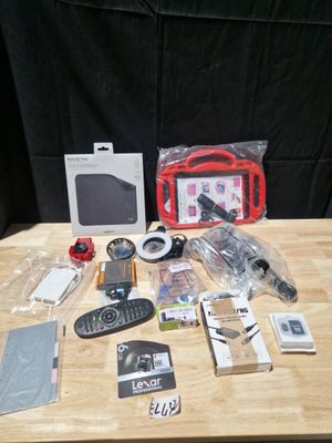 EL432// lot de différents accessoires informatique/electroni…