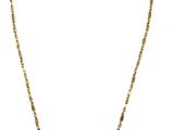 gros plan d'un collier sur fond blanc