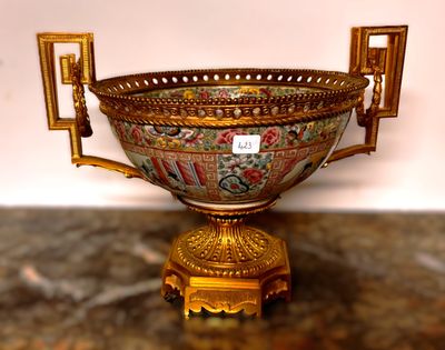 Coupe en CANTON Hauteur aux anses 33cm Diam 31cm