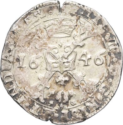 gros plan d'une pièce de monnaie sur fond blanc