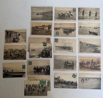 de nombreuses vieilles photos de personnes et de bateaux accrochées au mur