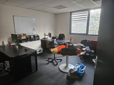 EXT - Bureau droit, plateau en stratifié faux bois hêtre fon…