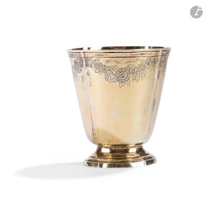 STRASBOURG 1789 Timbale tulipe à quatre côtes pincées en arg…