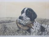tableau représentant un chien noir et blanc tenant un oiseau dans la gueule