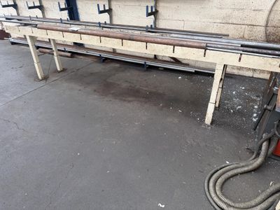 a machine that is sitting on the side of a building