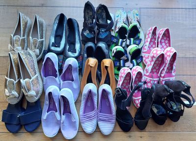 lot de 19 paires de chaussures neuve vendu en l'état