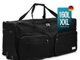 un grand sac de voyage noir à roulettes et poignées, sur fond blanc