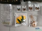many items that are sitting on a table together