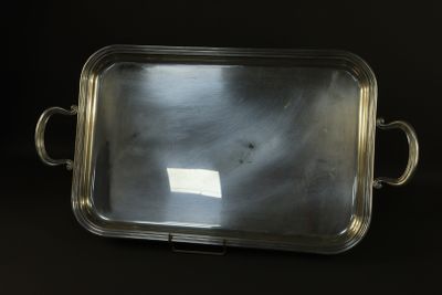 LANCEL. Plateau rectangulaire à deux anses en métal argenté …