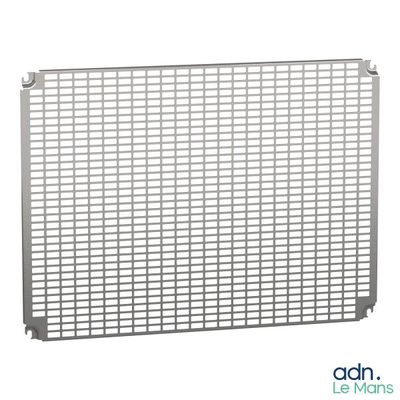un gros plan d'une grille métallique sur fond blanc