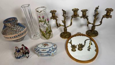 a lot of items that are sitting on a table