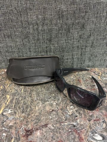 LAGERFELD : paire de lunette de soleil