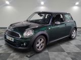 une photo d'une Mini Cooper verte, Cooper, Cooper, Cooper, Cooper, Cooper, Cooper, Cooper, Cooper, Cooper, Cooper, Cooper, Cooper, Cooper, Cooper, Cooper