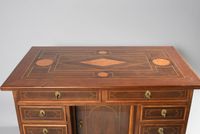 Bureau de changeur en bois de placage, marqueterie de filets… (photo 2)