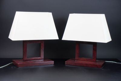 Travail moderne. Paire de lampe en bois de placage vernis, b…
