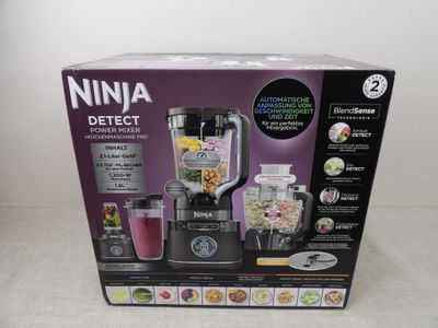 the box of the ninja blender is open and ready to be used