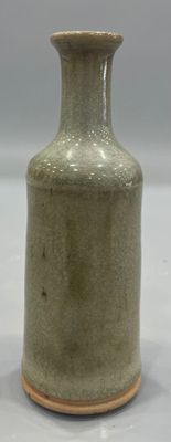 Travail moderne Petit vase de forme bouteille à long col étr…