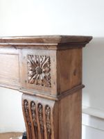 MANTEAU DE CHEMINEE en chêne mouluré et sculpté, les jambage… (photo 3)