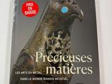 the cover of a book with a picture of a bird on it