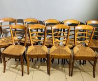 Suite de douze chaises paillées en bois naturel et dossiers … (photo 4)