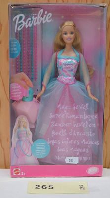 MATTEL – Chine – Poupée BARBIE