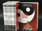 un grand nombre de livres empilés les uns sur les autres