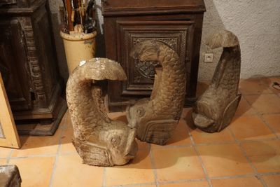 TravAil du XIXe siècle, 3 dauphins en bois sculpté. - Photo 1