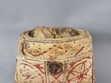 une image représentant un petit sac avec un chat à l'intérieur