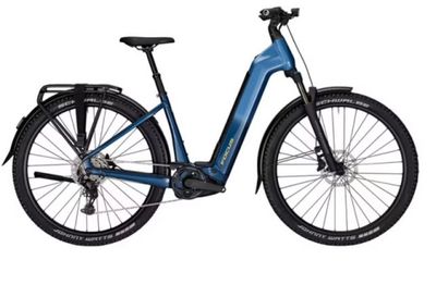 un gros plan d'un vélo électrique bleu sur fond blanc