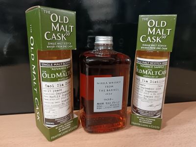 deux bouteilles d'Old Malt Cask et une boîte d'Old Malt Cask