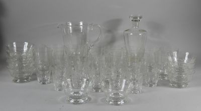 Partie de service de verres en cristal taillé Art Déco, modè…